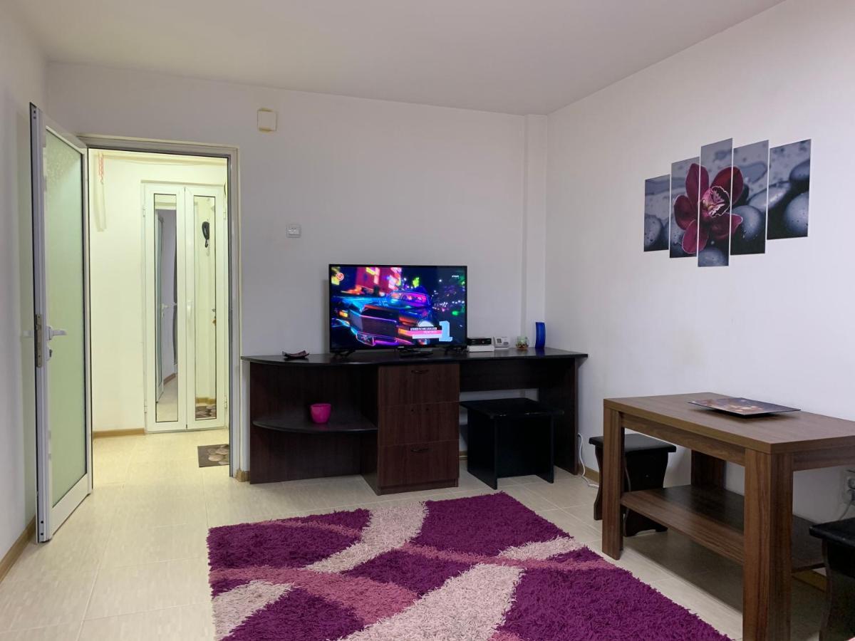 Eli Apartment Галац Экстерьер фото