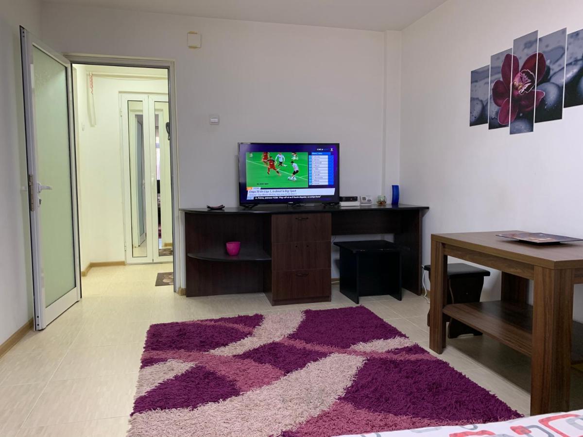 Eli Apartment Галац Экстерьер фото