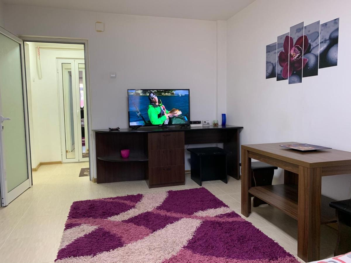 Eli Apartment Галац Экстерьер фото