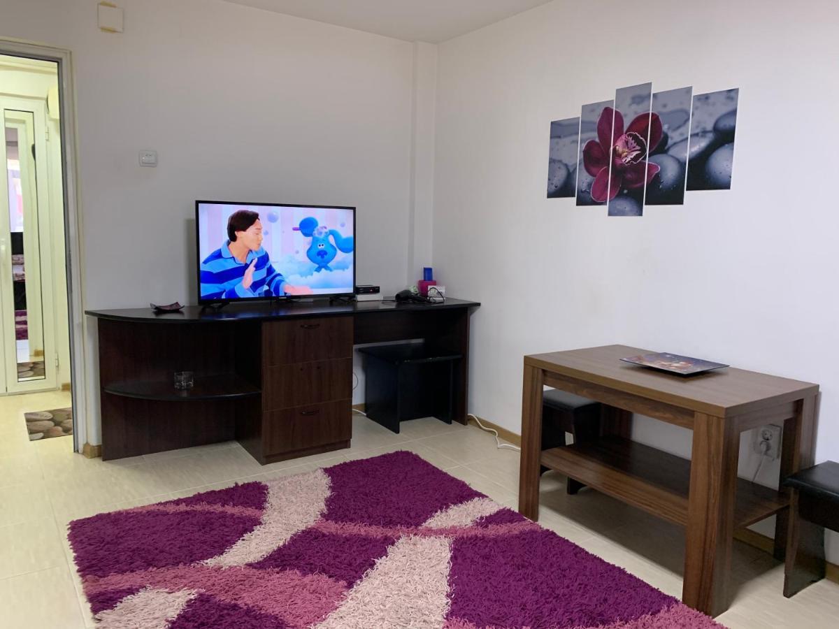 Eli Apartment Галац Экстерьер фото