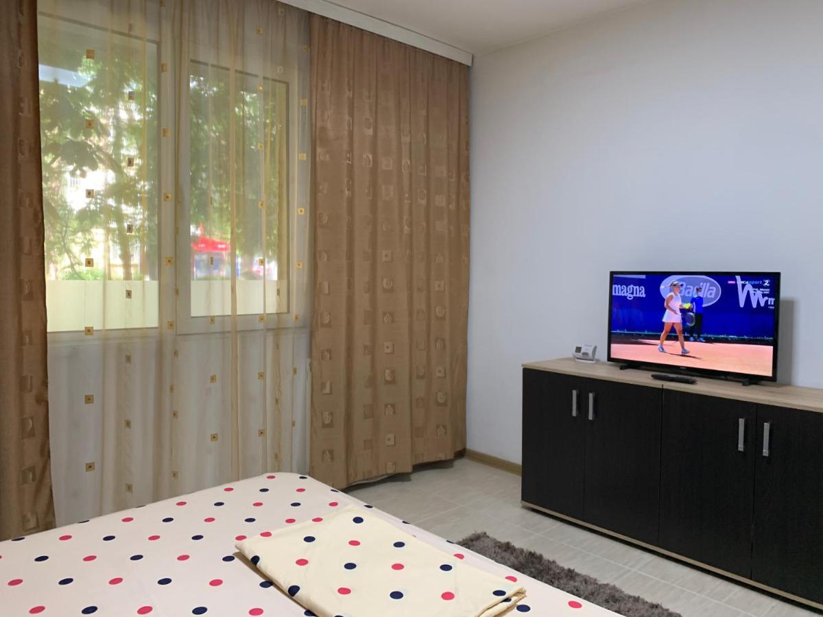 Eli Apartment Галац Экстерьер фото