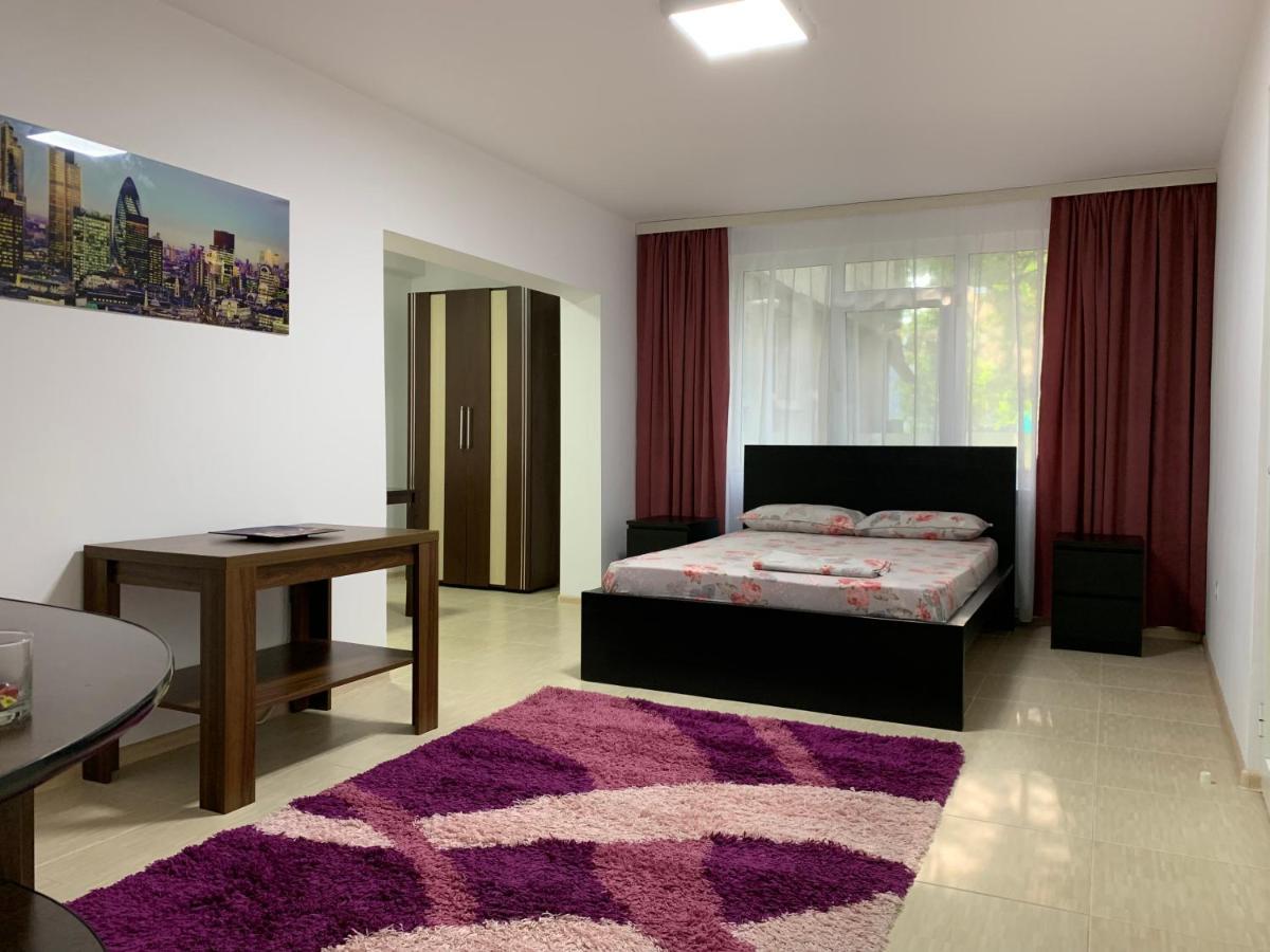 Eli Apartment Галац Экстерьер фото