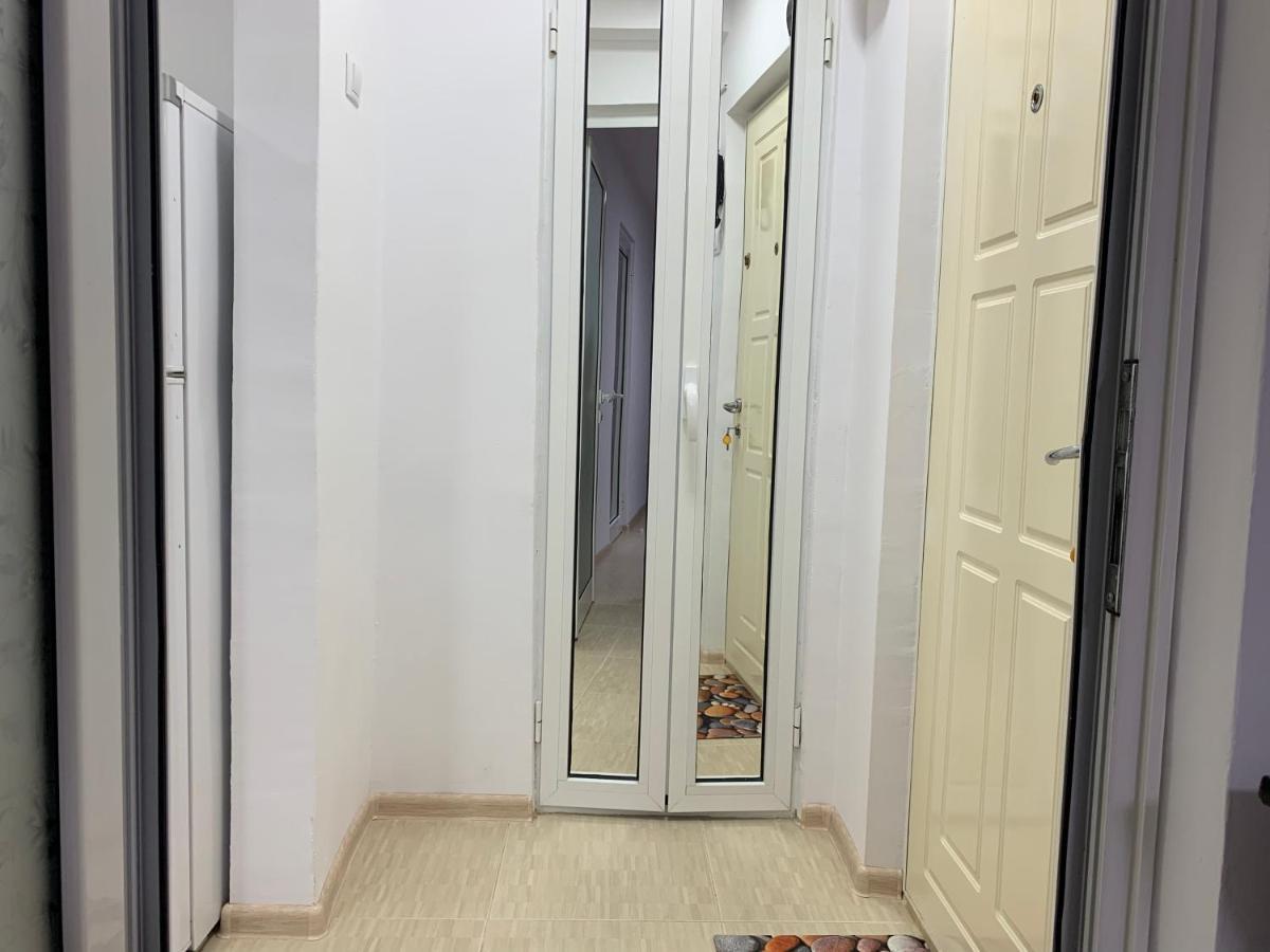 Eli Apartment Галац Экстерьер фото