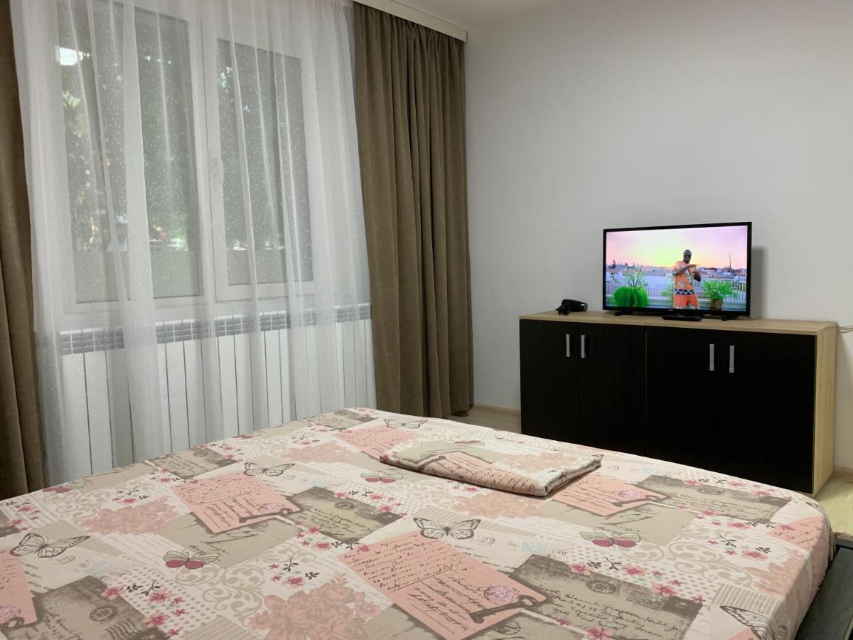 Eli Apartment Галац Экстерьер фото