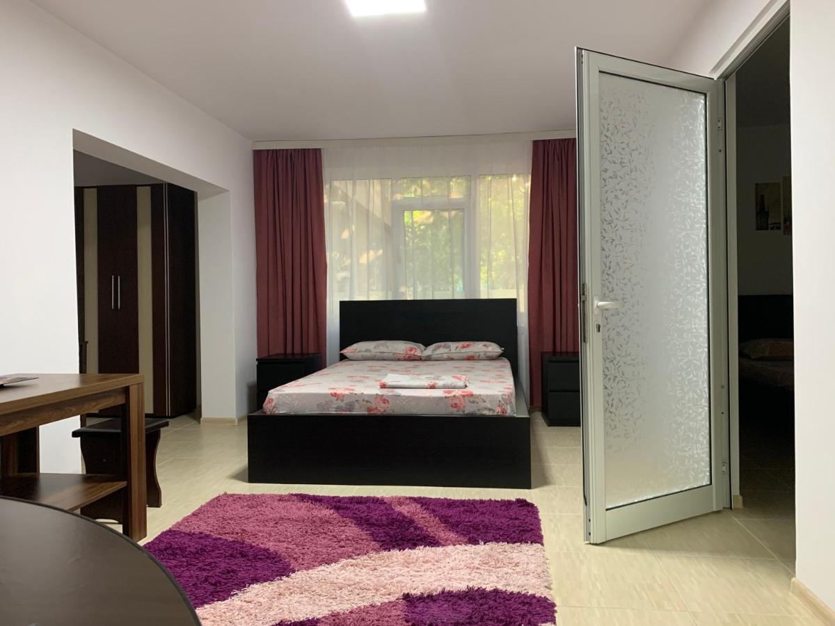 Eli Apartment Галац Экстерьер фото