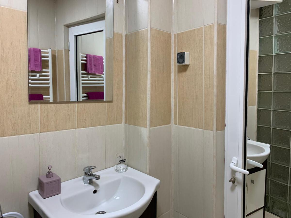 Eli Apartment Галац Экстерьер фото