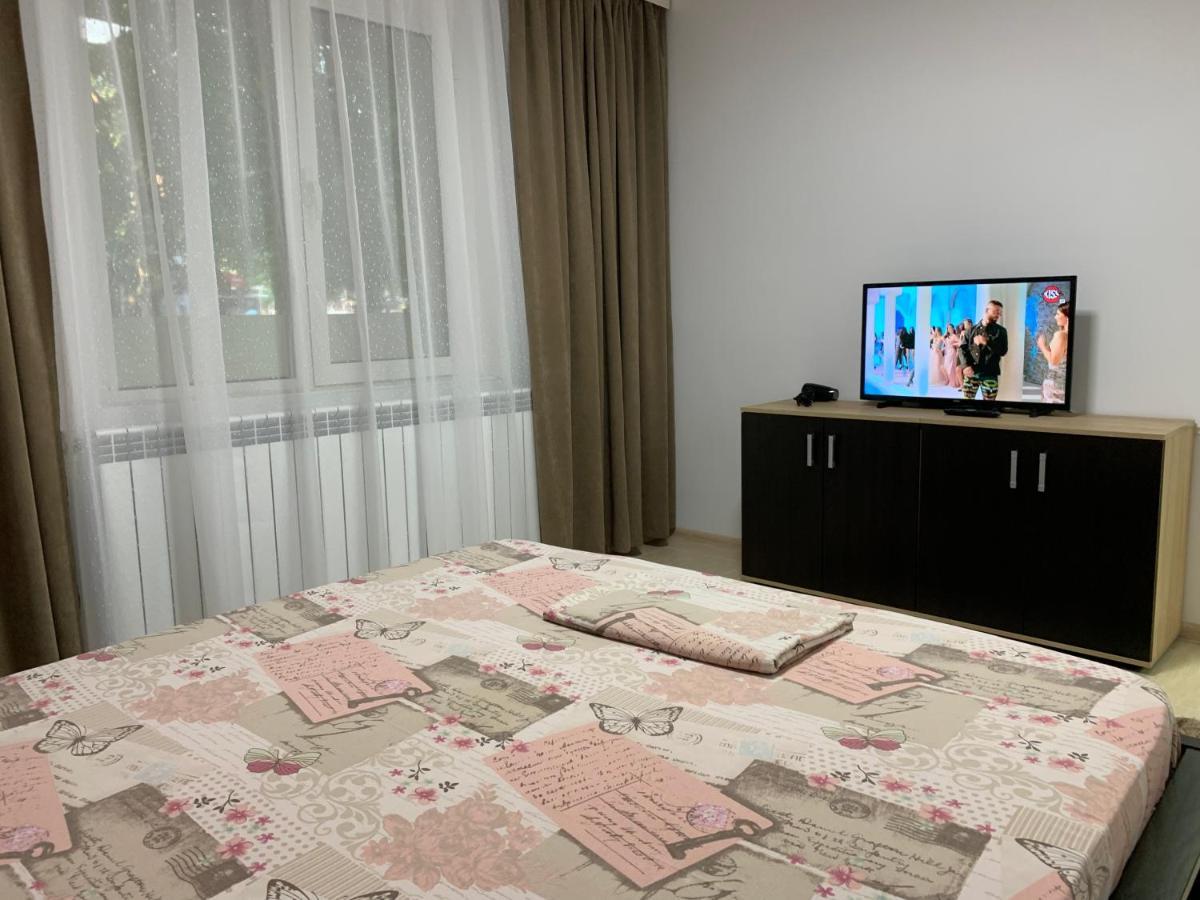 Eli Apartment Галац Экстерьер фото