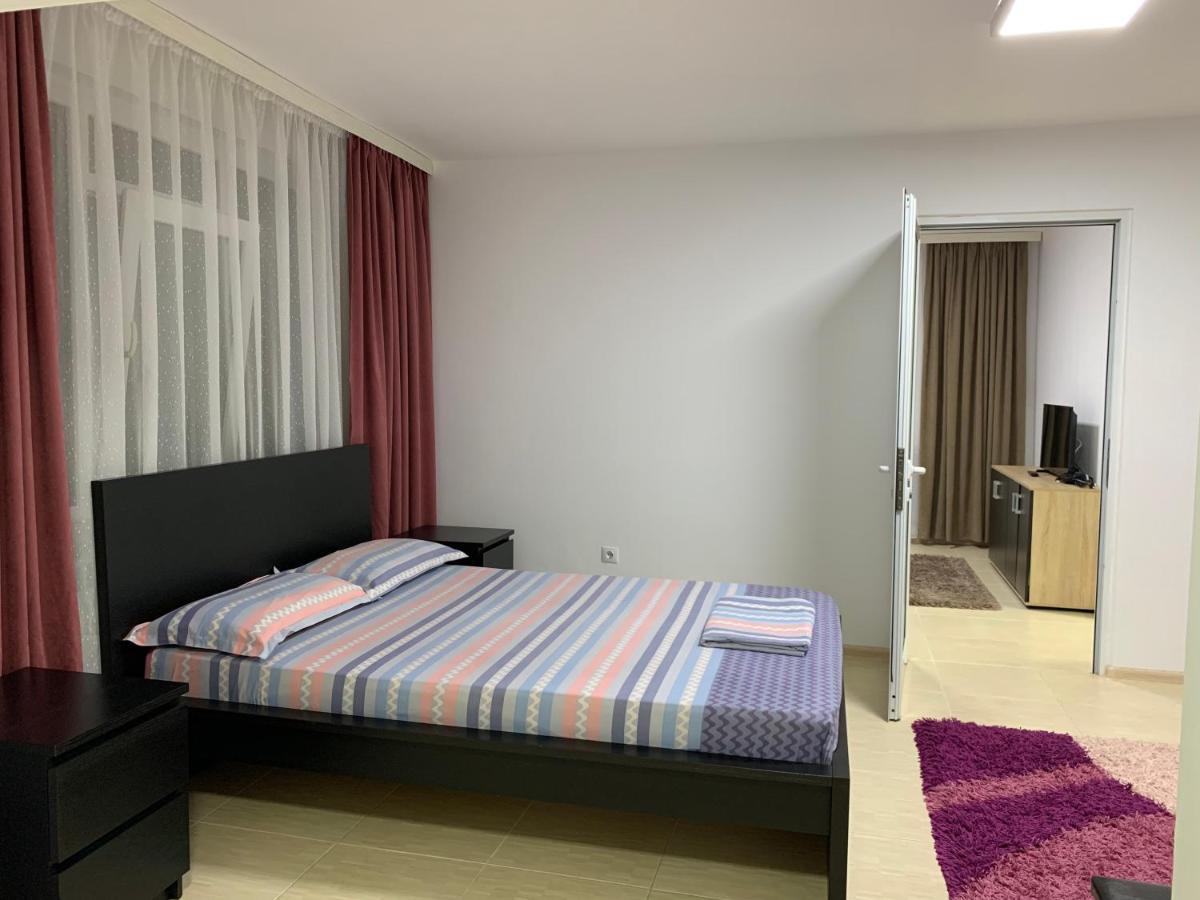 Eli Apartment Галац Экстерьер фото