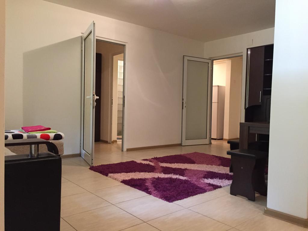 Eli Apartment Галац Экстерьер фото